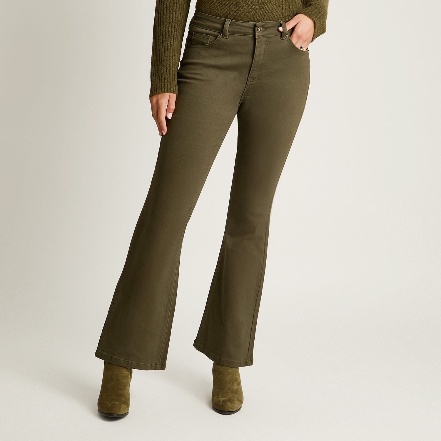 Jeans Verde Elasticidad Media Sin Forro Calce Normal Tela Denim